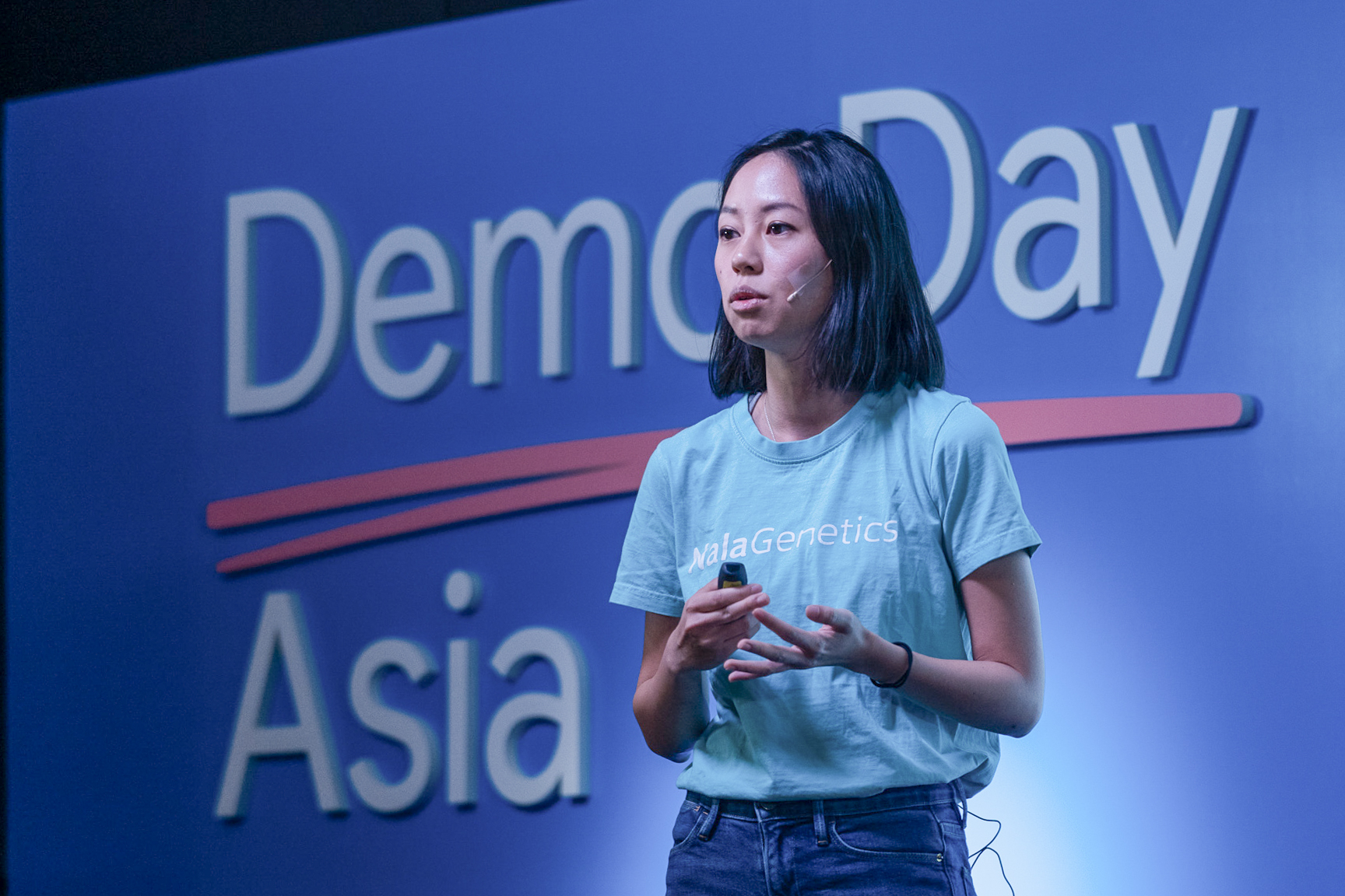 사진 설명: 사업 피칭을 하고 있는 싱가포르 스타트업 날라제네틱스의 공동 창업자 레바나 사니 사업 피칭을 하고 있는 싱가포르 스타트업 날라제네틱스의 공동 창업자 레바나 사니